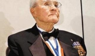 驾驶轰炸机2怎么玩