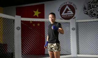 张伟丽重夺UFC冠军